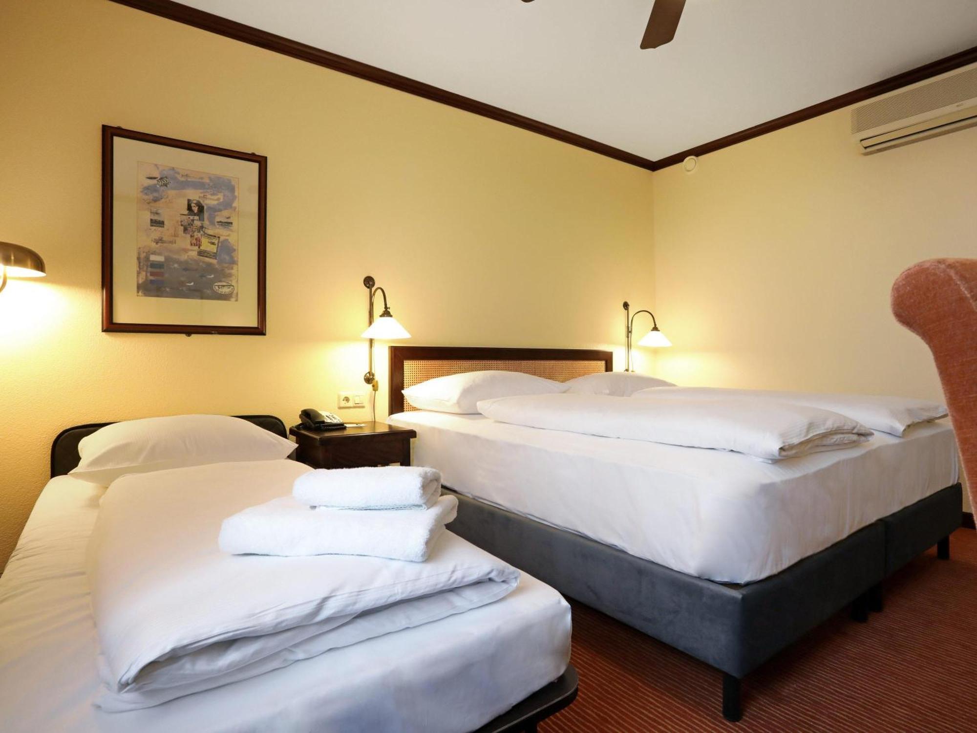 Classic Room with One Double Bed and One Single Bed